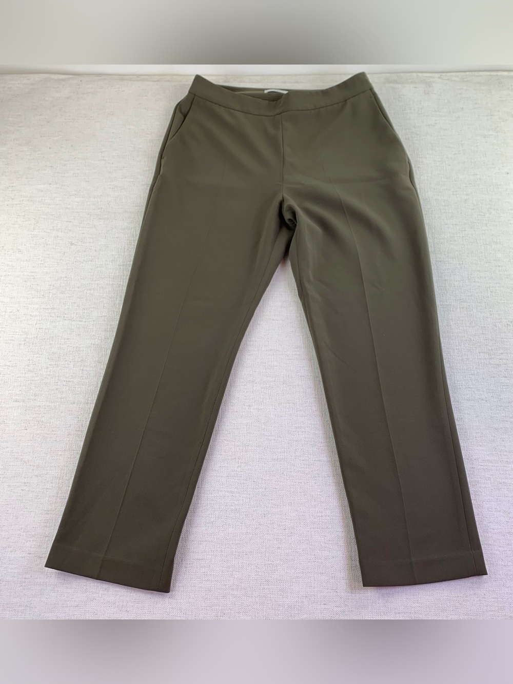 Aritzia Babaton women's straight leg Dress Pants size 6 olive green flat front